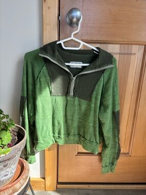Free People 1/4 zip EUC 💚 S